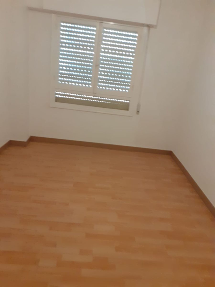 81893150_17